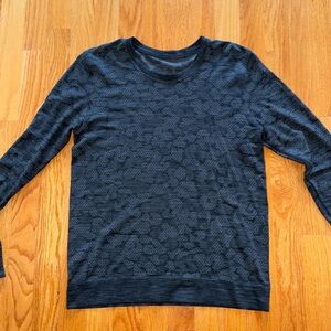 Lululemon shirt